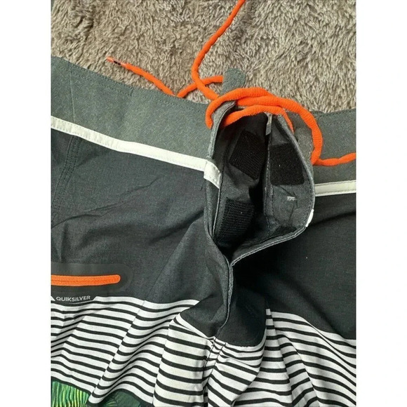 Quiksilver Hawaii SURF BOARD SHORTS Division Remix Dry Flight size 32 - Picture 12 of 16